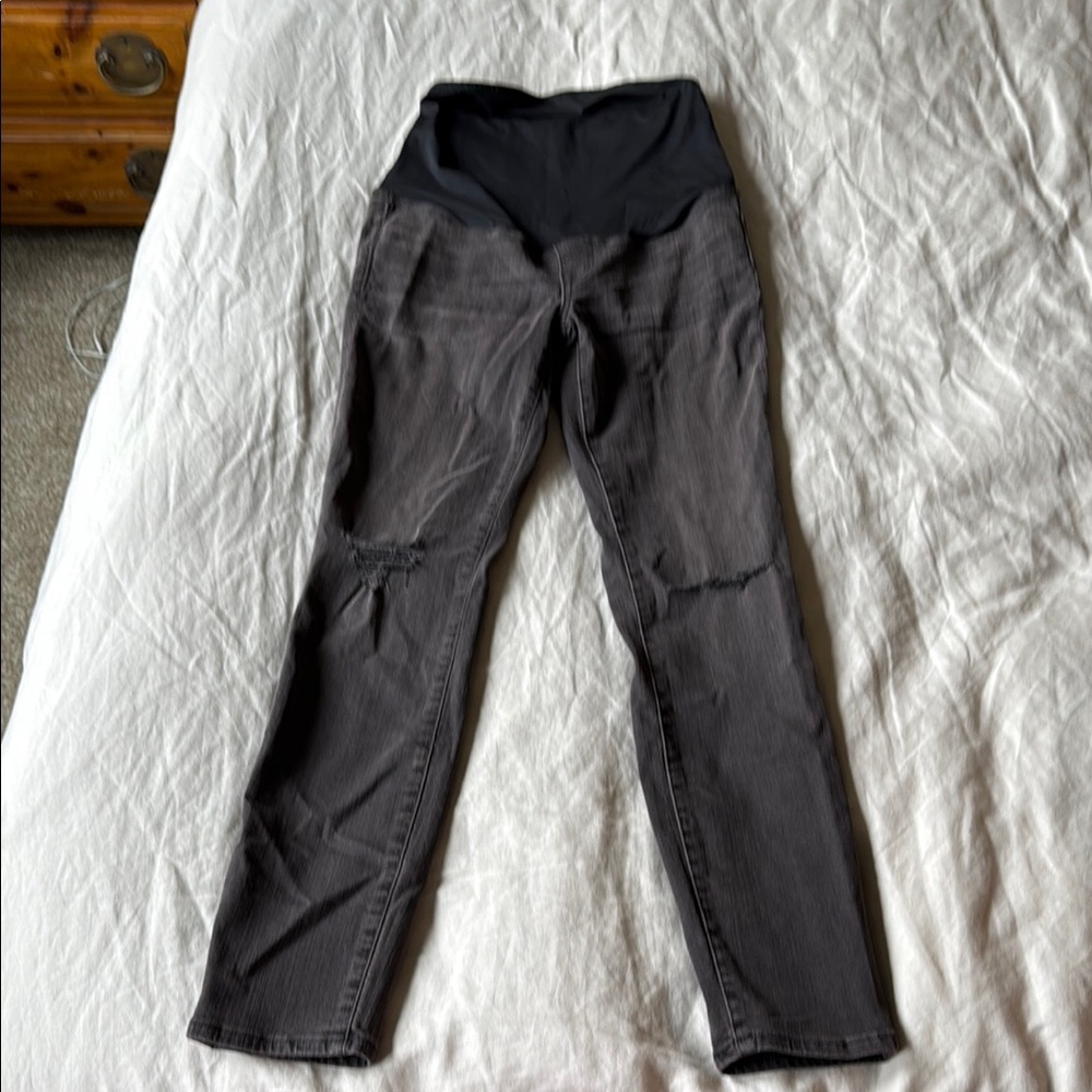 Madewell Maternity Skinny Jeans. Grey. Size 26.